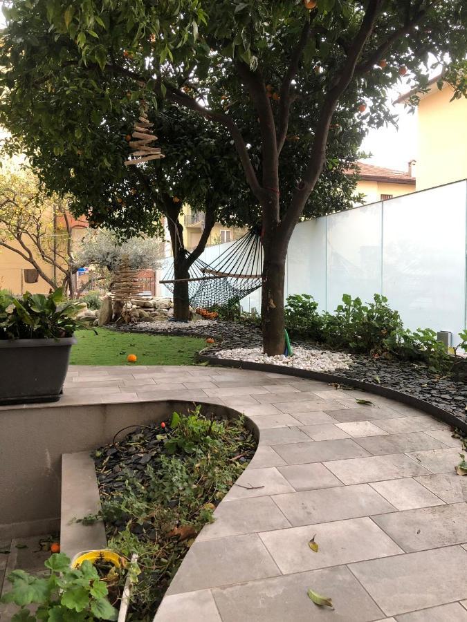 Appartamento Spotorno Con Ampio Terrazzo Attrezzato Anche Con Angolo Cottura Exterior foto