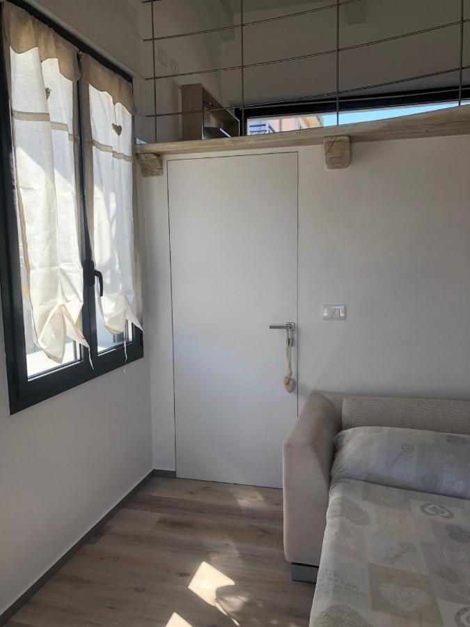 Appartamento Spotorno Con Ampio Terrazzo Attrezzato Anche Con Angolo Cottura Exterior foto