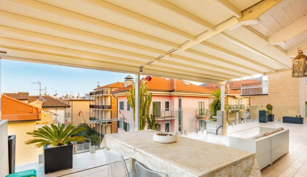 Appartamento Spotorno Con Ampio Terrazzo Attrezzato Anche Con Angolo Cottura Exterior foto